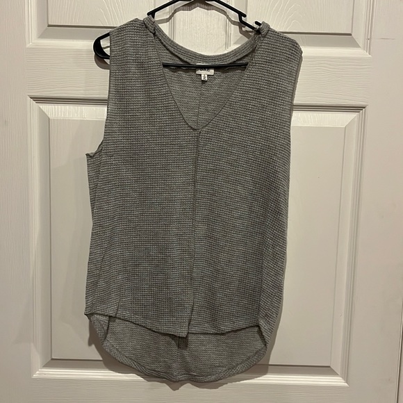 Tank - Picture 1 of 3